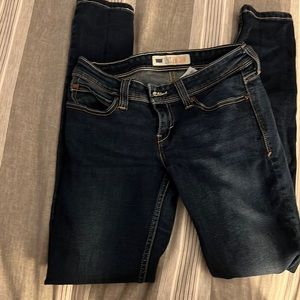 Levi’s Low-Rise Demi Curve Slim Leg jeans.  Women Sz 3M. Dark Wash. Like new